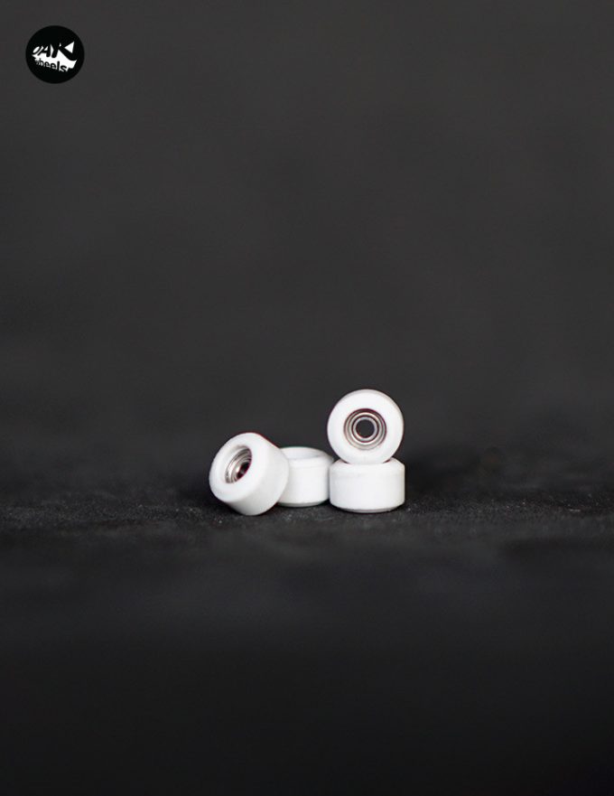 Mini White Rims CLASSIC COLORS MINI WHEELS Oak Wheels Mini White | KARAT Fingerboarding